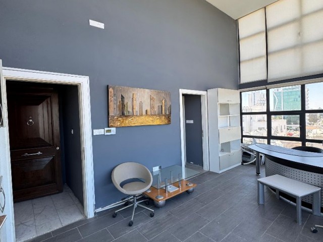 LEFKOSA YENISHEHIR  Kıbrıs Vakıflar Bankası  Genel Müdürlük Yakınında Satilik 180 m2 Turk  Tapulu  Ofis  210.000 STG/+905391132605