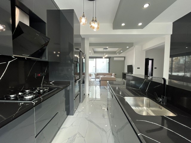 Girne Ozanköyde Güzel Lokasyon Da Özel Havuzlu Yeni Satılık 3+1 Villa