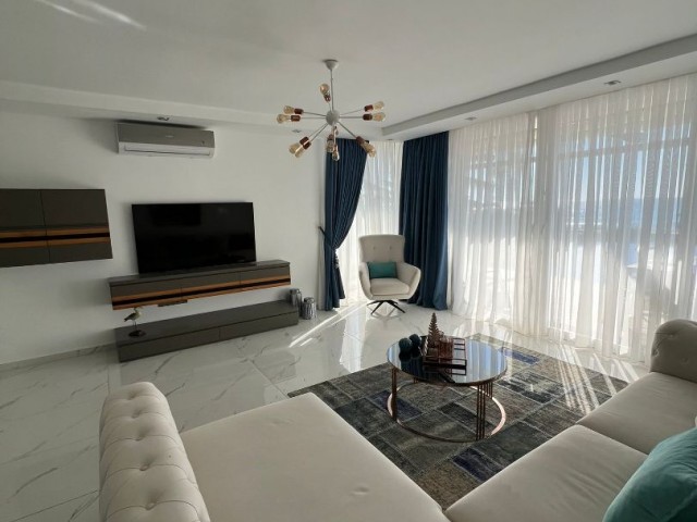 Iskele/ Four Vision'da Denize Sıfır Lüks 3+1 Dubleks Villa - Fotoğraf 2