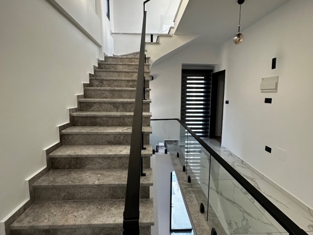 Ozanköy'de Satılık 3+1 Lüks ve Modern Villalar - Fotoğraf 3