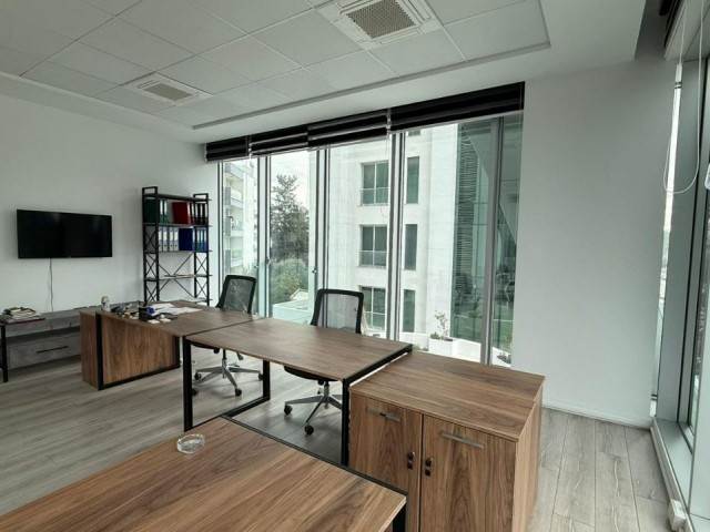 YENİŞEHİR'DE CELSUS BUSINESS CENTRE'DE SATILIK EŞYALI OFİS