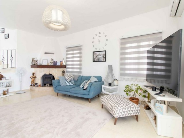 🏡 Esentepe'de Deniz Manzaralı Satılık 3+1 Villa | Eşyalı | Ortak Havuz | Geniş Bahçe |