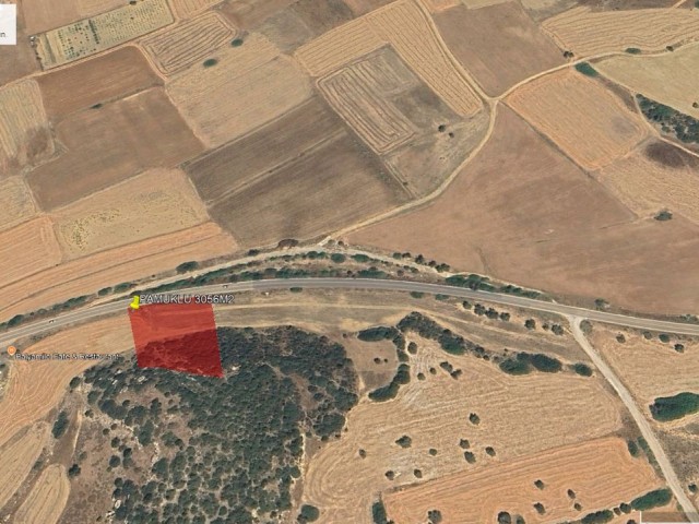 Pamuklu Köyünde Karpaz Devlet Hastahanesi Projesinin Karşısında Kaçırılmayacak Tarla 3056m2 - Fotoğraf 2