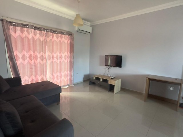 GİRNE MERKEZDE TÜRK KOÇANLI SATILIK 2+1 DAİRE