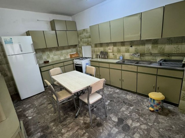 Köşklüçiftlik'te 5+1 Satılık Daire - Fotoğraf 4
