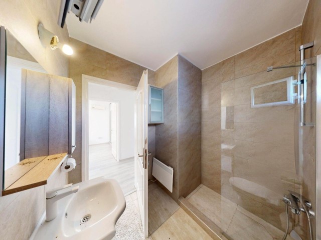 Eşsiz Doğa Manzaralı, 3+1 Villa - Girne Alsancak'ta Satılık!