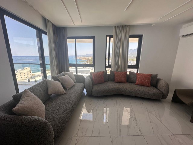 Girne Merkez'de Birinci Sırada Satılık Özel Havuzlu 3+1 Lüks Penthouse - Fotoğraf 3