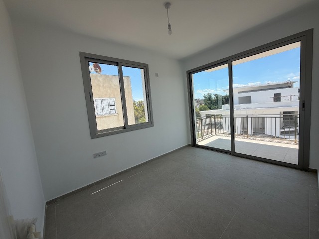 LEFKOŞA KIZILBAŞTA Şehir Manzaralı 3+1 Eşya Durumu Sıfır Daire! - Fotoğraf 3