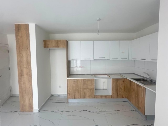 Lefkoşa Gönyelide Türk Malı 2+1 Asansörlü Yeni Lüx Apt Dairesi . - Fotoğraf 2