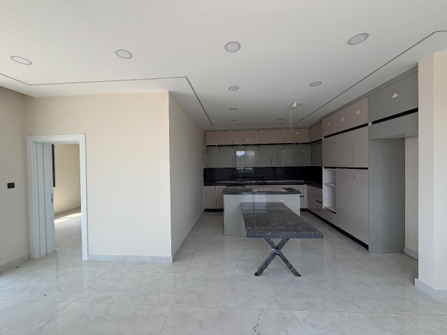 Lefkoşa Hamitköyde 260 Metre Kare 4+1 Tek Müstakil Ultra Lüx Villa . - Fotoğraf 3