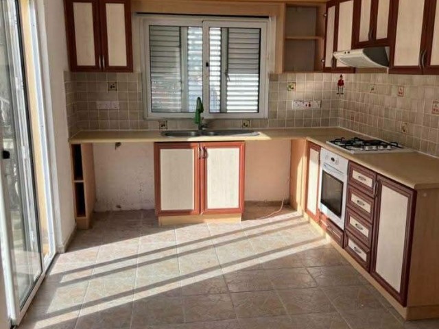 Satılık İskele Boğaz Müstakil4+1 Villa Tadilat İster Uygun Fıyat - Fotoğraf 3