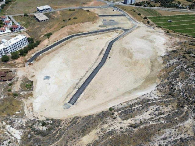 Satılık Lefke/gemikonağı Altyapıları Bitmiş Koçan Teslime Hazır 766 /800 m2 Büyüklüğünde (fasıl 96 ) Arsalar - Fotoğraf 3