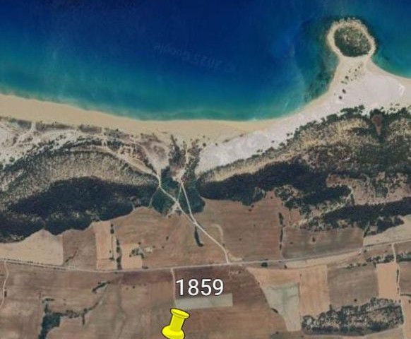Fırsat Satılık Karpaz Altın Kumsala Manzaralı İmara Kapalı 10 Dönüm Arazi - Fotoğraf 2