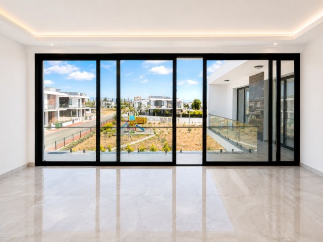 🏡 Satılık Lüks Villa | Yeni Boğaziçi – Gazimağusa ✨ 270 M² | 3+1 | Özel Havuz | Türk Koçan - Fotoğraf 1