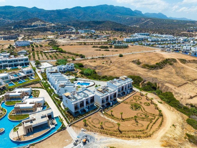SATILIK GİRNE/BAHÇELİ 2+1 EŞDEĞER KOÇAN  PENTHOUSE DENİZE 10MT MESAFEDE 117 m2