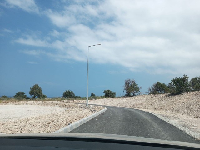 Satılık💼 Girne Esentepe Alt Yapıları Tamamlanmış Koçanları Hazır Deniz Manzaralı Arsalar - Fotoğraf 1