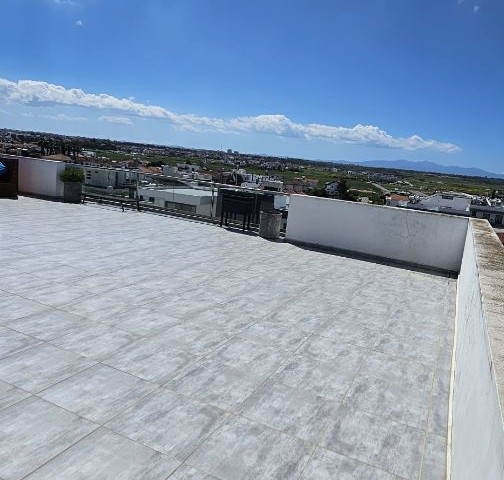 Lefkoşanın En Gözde Bölgesinde Üstelik 3+1 Penthouse Dairemiz Yeni Sahibini Bekliyor !!!!150 M2 Teras !!!!!! - Fotoğraf 3