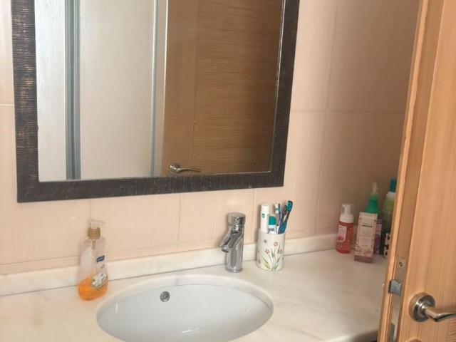 Lefkoşa Küçük Kaymaklı'da Şehir Manzaralı 3+1 Daire | Uygun Fiyata Satılık! - Fotoğraf 3
