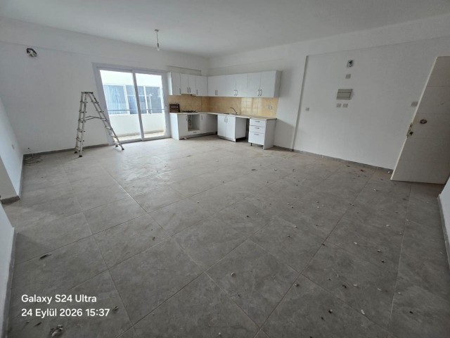 magusa canakkale bolgesınde Satılık 2+1 daıre 96 m2 tahsis koçan 58.000 £ 4. Kat asansor yoktur. - Fotoğraf 1