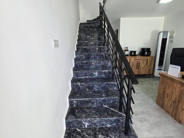 Magusa Canakkale Bolgesınde Merkezı Konumda Satılık 67,5 M2 Sendelı Dukkan 125,000 £ Wc + Mutfak - Fotoğraf 3
