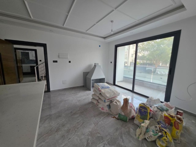 Gazimağusa/yenibogazıcı koyunde satılık 2+1 lüks daireler 2 katlı bina 8 daire önler 110.000 pound arka taraflar 130.000 pound ARKA TARAFLAR 130.000 £ tahsis koçan Odeme plani ise, - Fotoğraf 3