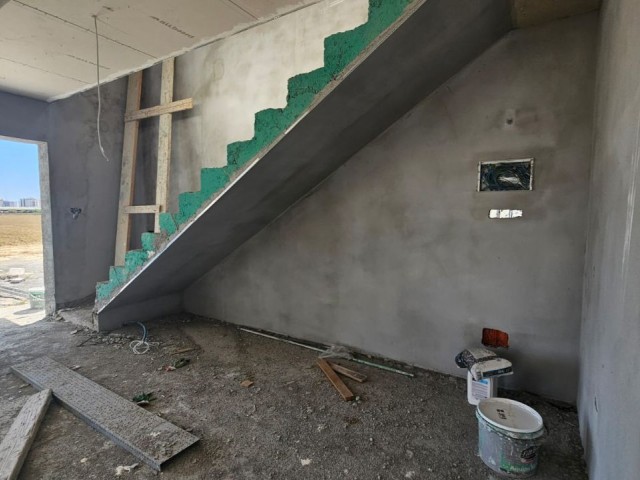 ✅️Topraktan satis teslim 4 sene sonra elden odeme imkani Magusa Tuzla havuzlu site icinde 3+1 dublex villalar sinirli sayida topraktan satis projeye baslandi. %30 önden odeme 4 sene boyunca elden odeme kolayligi fiyat ve detayli bilgi icin arayiniz. 172 m2 kapali alan 290 m2 toplam alan Odeme plani - Fotoğraf 4