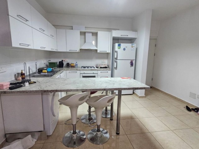 Mağusa/kent plus güvercinlik kavşağında 2+1 zemin katta satılık daire eşyasız olarak satılıktır. FİYAT 70,000 £ - Fotoğraf 3