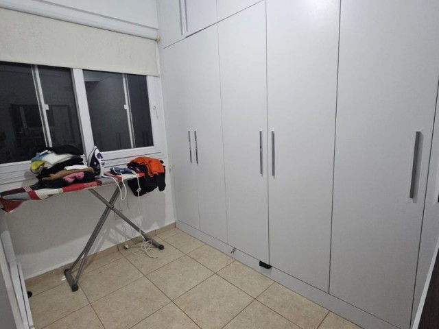 Mağusa/kent plus güvercinlik kavşağında 2+1 zemin katta satılık daire eşyasız olarak satılıktır. FİYAT 70,000 £ - Fotoğraf 4