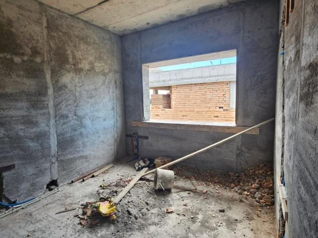 Mağusa tuzla bölgesinde topraktan satis satilik 3 1 dublex villalar 172 m2 kapali alan 290 m2 toplam alan 🛑Ödeme plani 0 önden pesinat sonra 4 sene boyunca aydan aya odeme imkani banka yok faiz yok🛑 Teslik subat 2028 🛑teslim 22 ay sonra - Fotoğraf 2