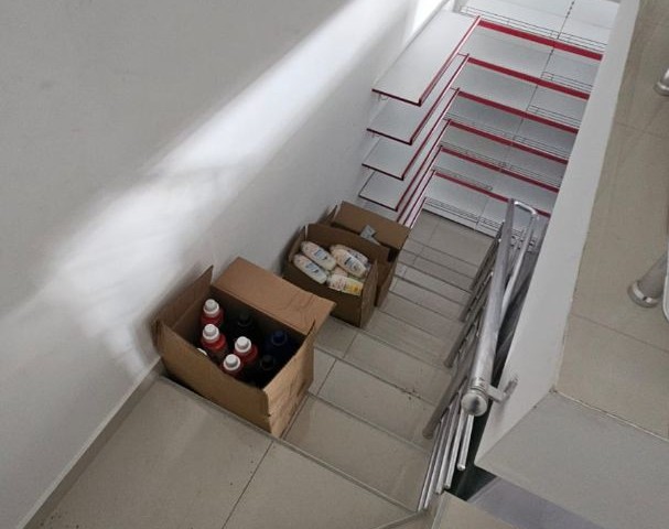 Mağusa Ayluga Bölgesinde Satılık 3 Katlı Sendeli Dükkan 260 M2 420,000 £ Bodrum Kat+zemın Kat+ve Ust Katta Kucuk 1 Ofıs Alanı Vardır 3 Kattan Olusur.eşdeger Koçan - Fotoğraf 2