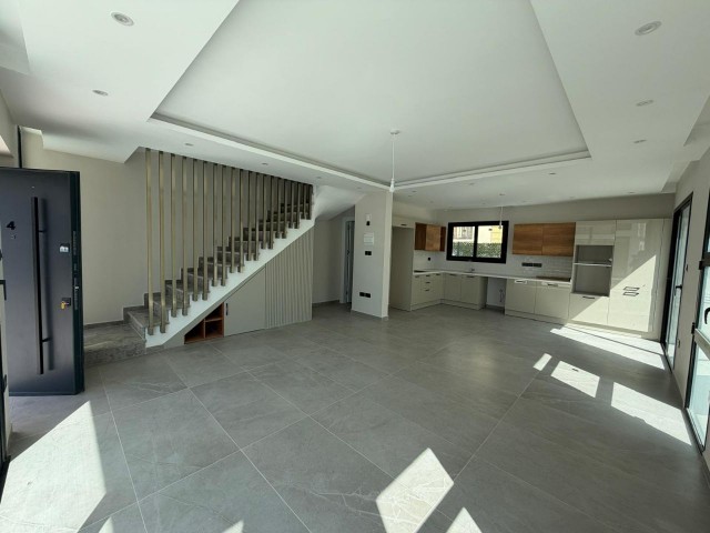 Girne Doğanköy'de Eşsiz İkiz Villa Fırsatı - Doğanın İçinde Ailenizle Yeni Bir Hayat Başlatın! - Fotoğraf 3