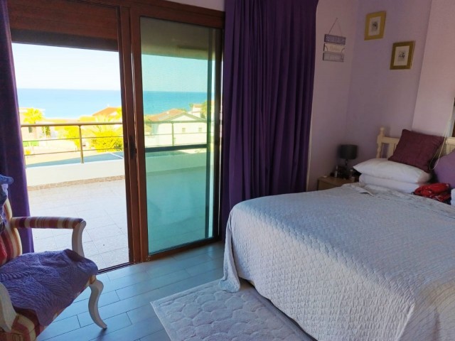 Satılık Villa-Bahçeli, Girne