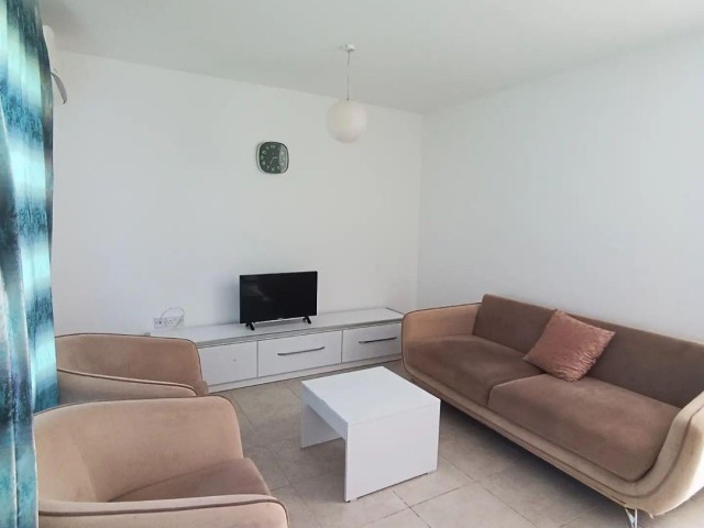 GİRNE AMERİKAN YAKININDA SATILIK 1+1 BAHÇELİ DAİRE !!