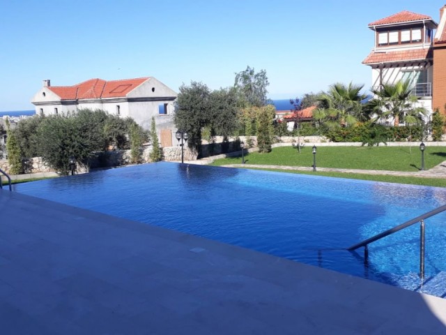 Bellapais'de 1 Dönüm Bahçe İçerisinde Villa - Şimdi £765,000 - (narçın - 0533 820 2055) - Fotoğraf 3