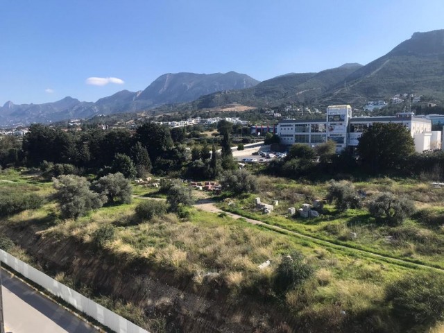 Girne'nin Merkezinde Satılık 3+1 Residence Daire