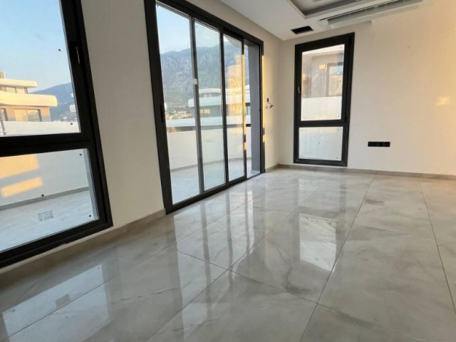 Three Bedroom Vılla For Sale İn Lapta - Fotoğraf 2