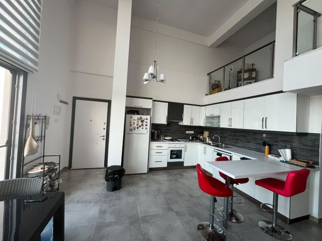 Üç Yatak Odalı Çatı Katı Loft Daire - Fotoğraf 1