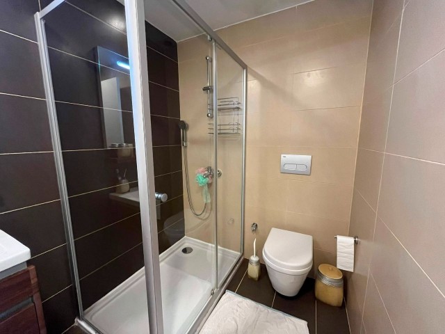 DENİZ MANZARALI ÜÇ YATAK ODALI DAİRE