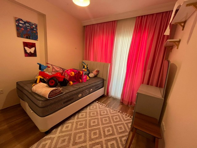 Deniz Manzaralı Üç Yatak Odalı Daire - Fotoğraf 3