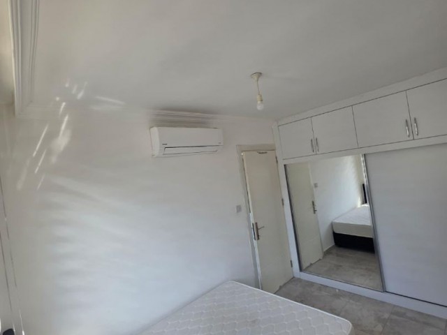 Girne Lapta'da Satılık 2+1 Eşyalı Daire - Fotoğraf 1