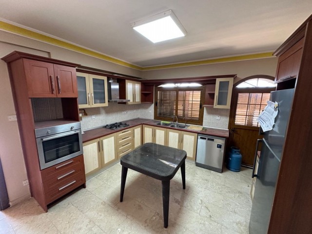 Satilik 3+1 müstakil Türk malı Villa - Fotoğraf 4
