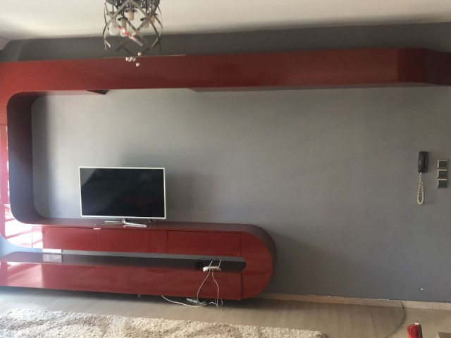 Girne Merkezde Satılık Havuzlu Site İçinde 2+1 Daire - Kaşgar - Fotoğraf 3
