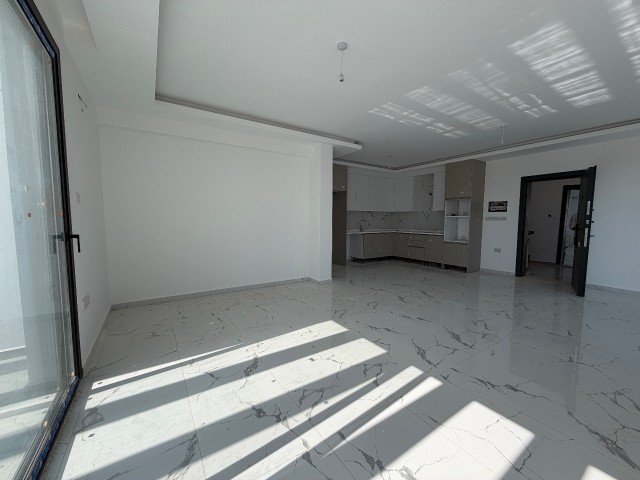 Modern 2+1 Penthouse | Yatay Mimari | Havuzlu Site - Fotoğraf 2