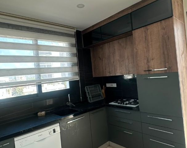 Girnede Dağ Manzarali 2+1 Daire