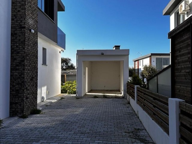 Girne Karaoğlan S Bölgesinde Lüks Sıfır Satılık 4+1 Villa - Fotoğraf 2