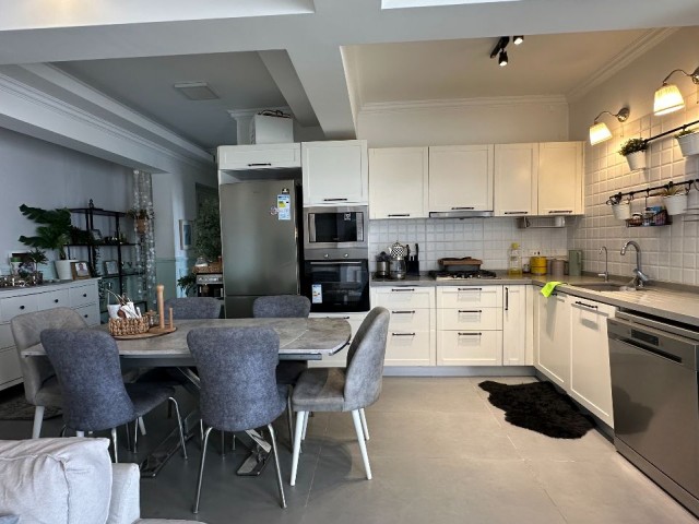 Fiyat düştü, full eşyalı 3+1 penthouse, kdv ve trafo dahil - Fotoğraf 1