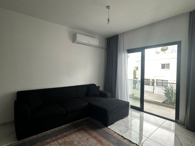 Mağusa'da satılık 2 yatak odalı daire - Fotoğraf 2