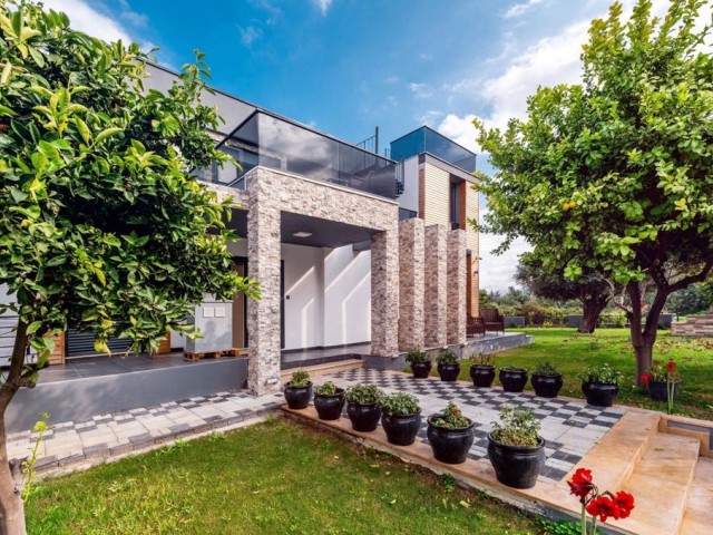 Gırne Ozanköy’de Satılık Lüks 4+1 Villa - Fotoğraf 1