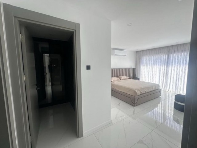 GİRNE MERKEZ’DE SATILIK LÜKS 3+1 DAİRE