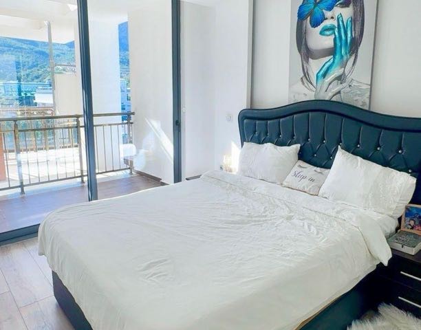 GİRNE MERKEZ’DE SİTE İÇERİSİNDE SATILIK 3+1 DAİRE